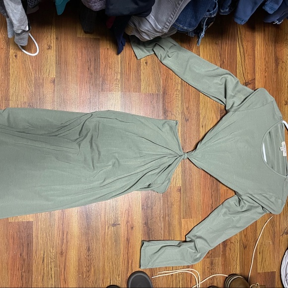 Dresses & Skirts - Body con dress